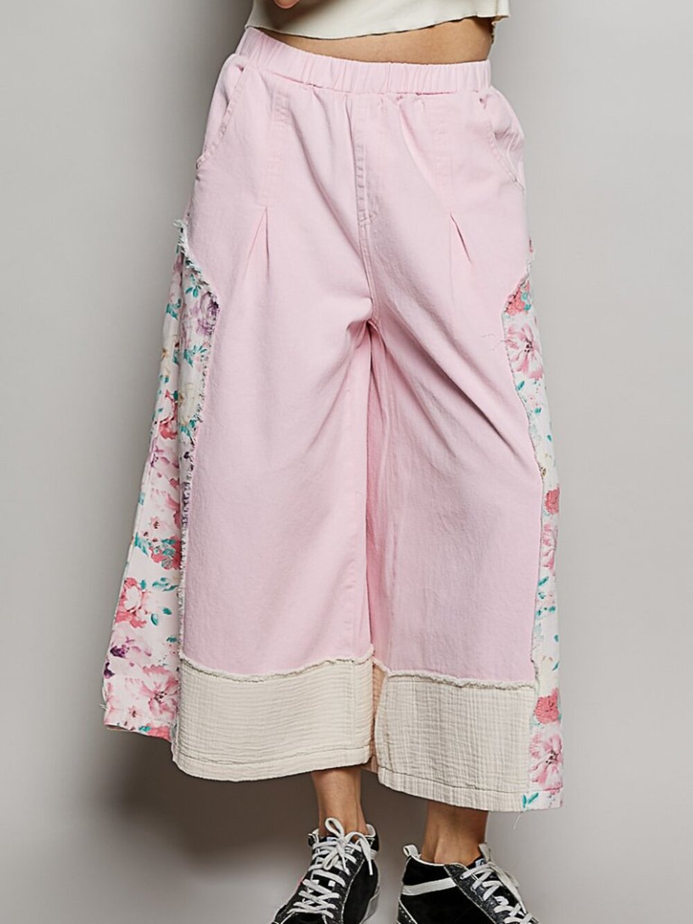 POL NEW WIDE LEG PANT WITH FLORAL SIDE PANEL-SUMMER